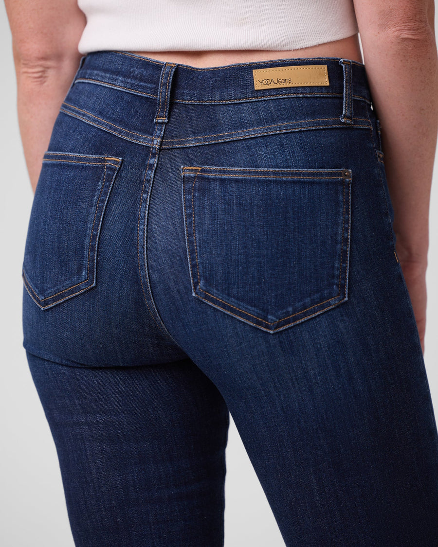 Yoga Jeans - Emily Slim Jeans / MUMBAI