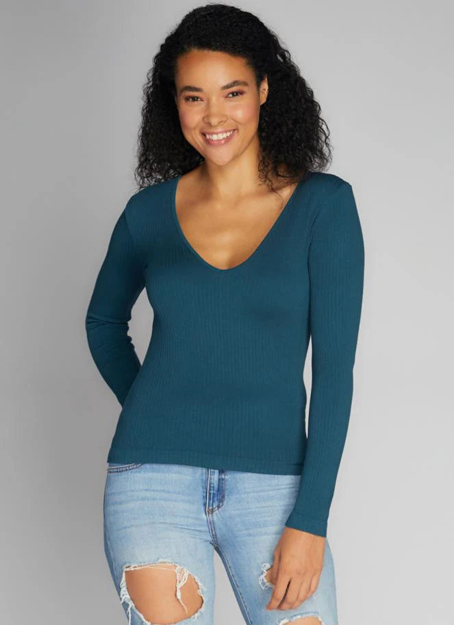 C'est Moi Seamless Rib V Neck Top